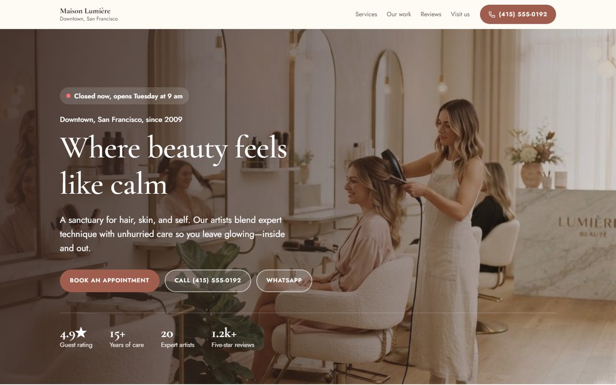 Beauty salon website with a stylist at work